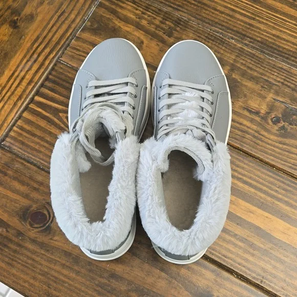 Koolaburra by UGG booties - Picture 4 of 6